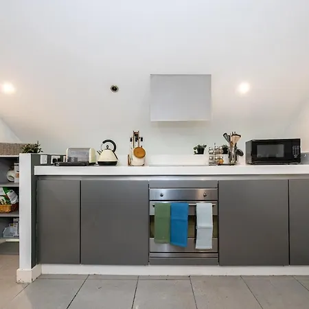 Apartment Stylish & Modern 3br - Garden, Parking & Ps5 Manchester