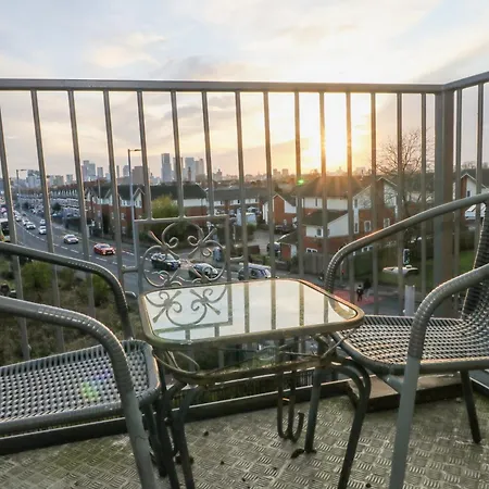 Manchester Apartment * מנצ'סטר