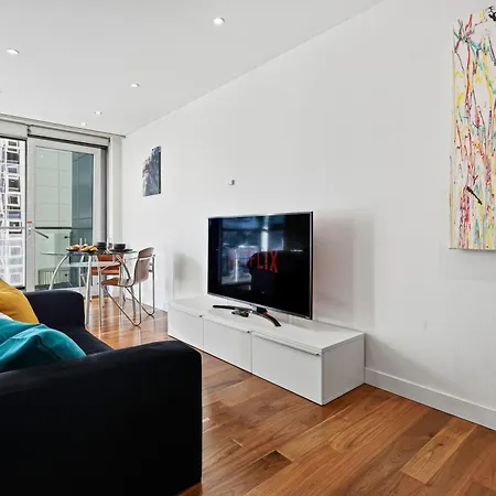 Centre 1b With Free Private Parking & Balcony Apartament *