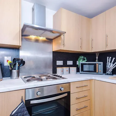 Salford Serene - Luxury 2-bed For Business, Events And Breaks - Near Centre - Hosted By Parydise דירה