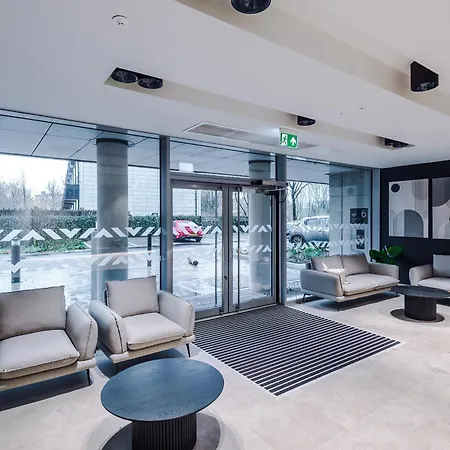 Stylish 1br Near Centre, Salford アパート