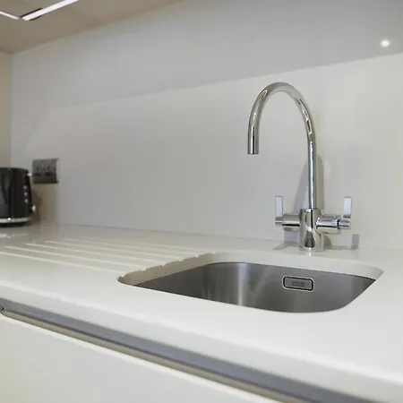 Tranquil And Modern One Bedroom *