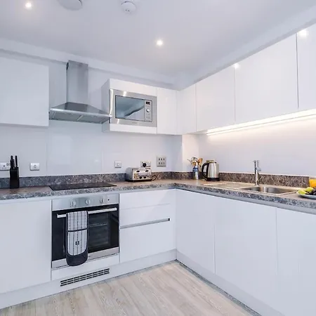 Central, 2 Bedroom, Penthouse Duplex 맨체스터
