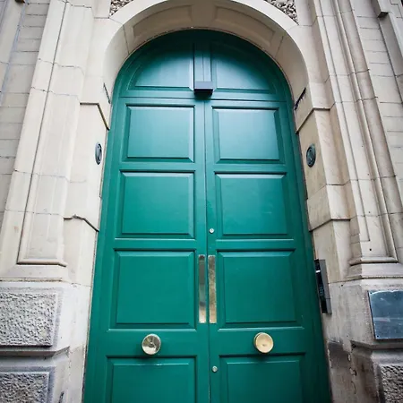 Stylish Modern Escape In The Heart Of Apartmán