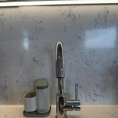 Apartament 2bed - Sleeps 4 Centre Parking