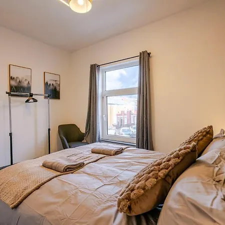 Tallis House, Near Centre, Sleeps 8 By Nmb Apartamento Manchester