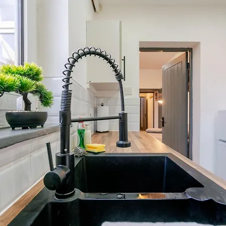Tallis House, Near Centre, Sleeps 8 By Nmb Apartment