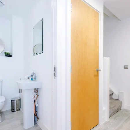 Central, 2 Bedroom, Penthouse Duplex 아파트