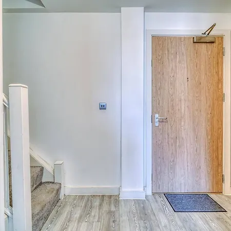 City View Apartment Near Manchester City Centre