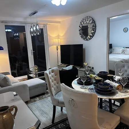 Lejlighed Mega12 Luxury Modern At Centre,2 Bath, 2 Toilets, 2 King Beds,-free Car Park