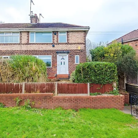 Stylish Home, Sleeps 7, Pool Table, Free Parking, Free Wi-fi, Full Kitchen, Perfect For Groups * Mánchester