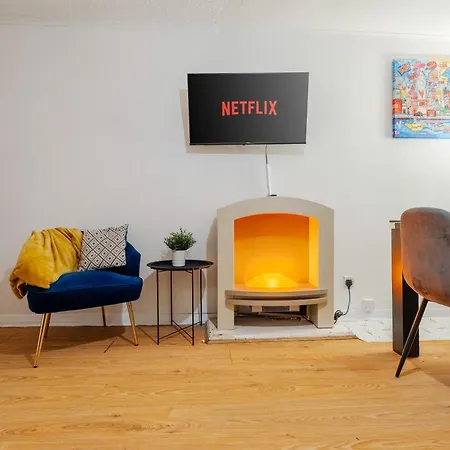 4 Mins From Stadium - Sleeps 7 - Near - Driveway Parking Apartamento *