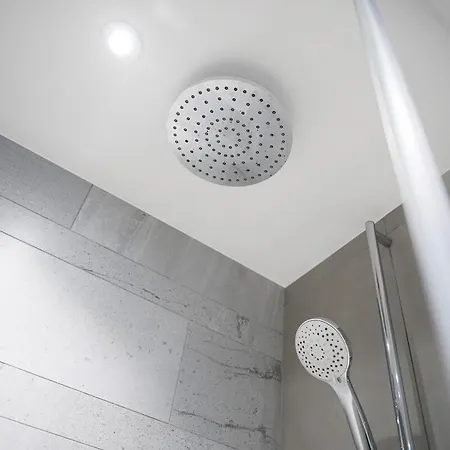 Apartman Stylish And Spacious 2 Bedroom 2 Bathroom