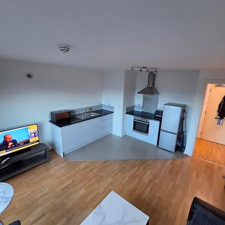2 Bed 2 Bath Apartment,500 Meter's From Deansgate Apartamento