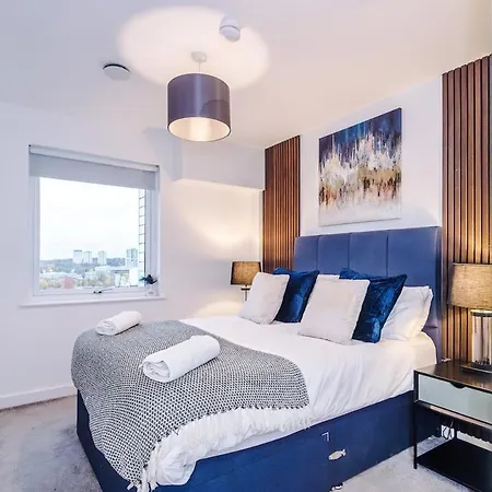 Central, 2 Bedroom, Penthouse Duplex Manchester