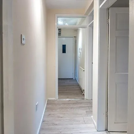 Appartamento Stylish In Salford With Free Parking *