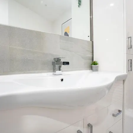 Stylish Modern In The Heart Of The *