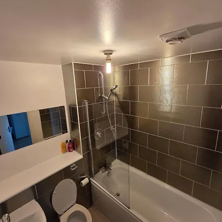 2 Bed 2 Bath Apartment,500 Meter's From Deansgate Close To Ao Arena * Manchester