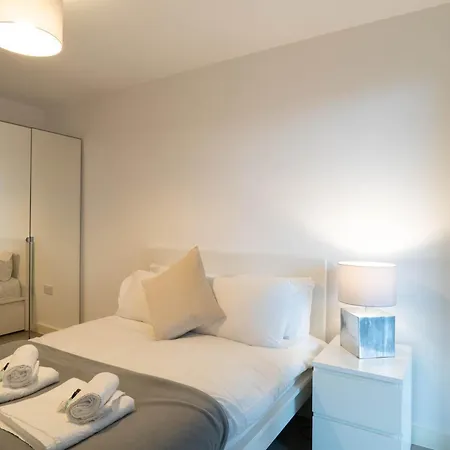 Lägenhet Bright 1 Bed In W Balcony Manchester