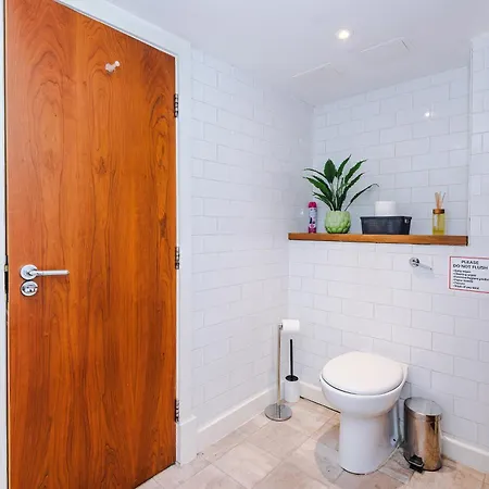 Modern 2br Flat For 4 Full Kitchen Apartament Manchester