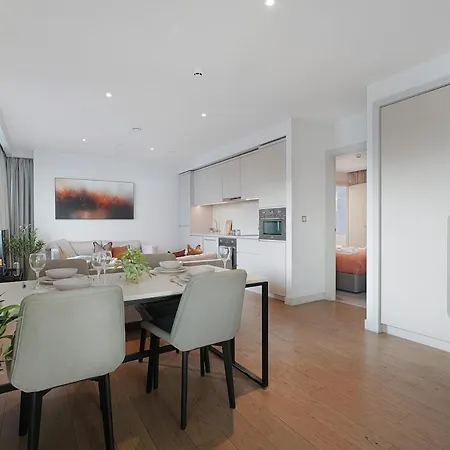 Apartman Stylish And Spacious 2 Bedroom 2 Bathroom *