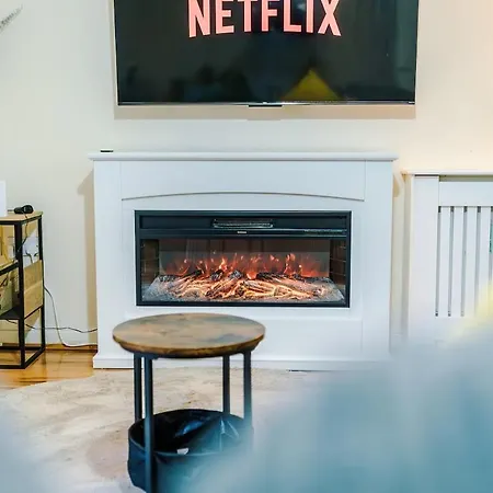 Stylish Lawnswood - Premium 3br For Business Or Work Near Etihad & Centre - Hosted By Parydise Apartment