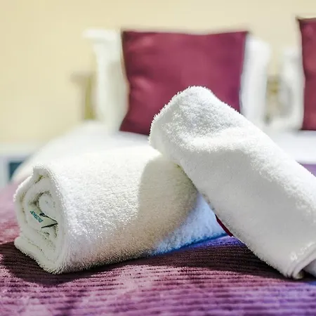 3-Bed Gem By Parydise Properties - Spacious & Elegant Near City Centre & Etihad- Perfect For Business Or Leisure Appartement Manchester