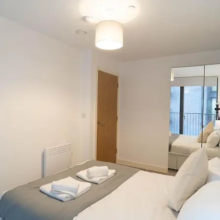 Daire Bright 1 Bed In W Balcony Manchester