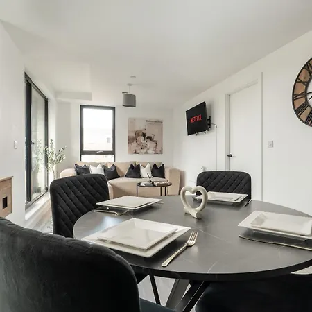 2 Bedroom - Old Trafford - Balcony - Free Parking Μάντσεστερ