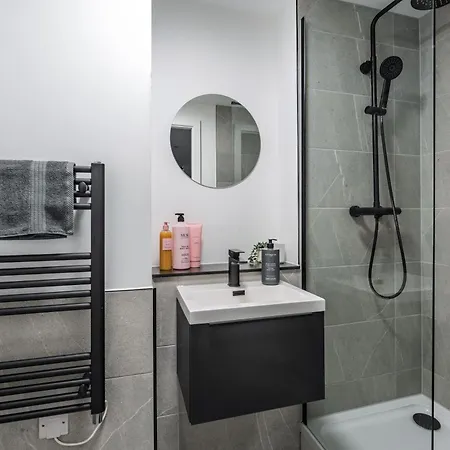 公寓 2 Bedroom - Old Trafford - Balcony - Free Parking 曼彻斯特