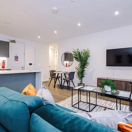 Stylish 1br Near Centre, Salford مانشستر