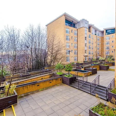 דירה Salford Serene - Luxury 2-bed For Business, Events And Breaks - Near Centre - Hosted By Parydise מנצ'סטר