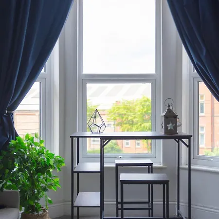 Charming 2-bed In M16 Apartamento