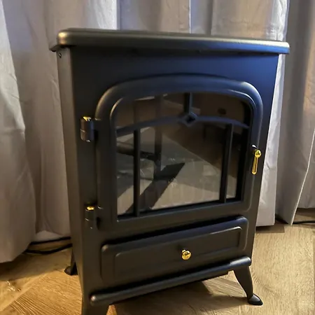 Appartamento Luxury 2-bed Apartment,office With Built-in Tv King Bed, Private Entrance And Free Parking Manchester