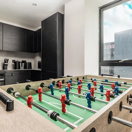 2 Bedroom - Old Trafford - Balcony - Free Parking Διαμέρισμα