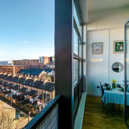 Appartement Modern 2br Flat For 4 Full Kitchen