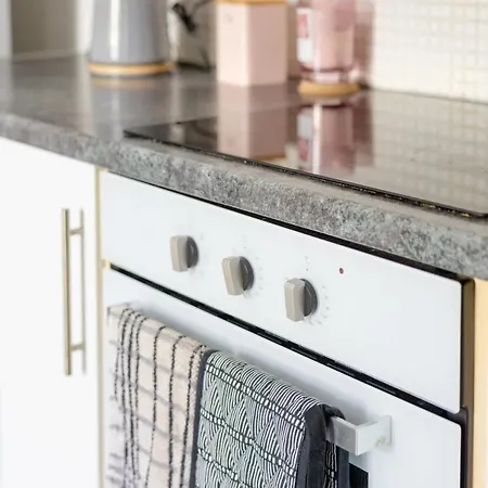 Charming 2-bed In M16 * Manchester