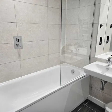 View With Pool شقة