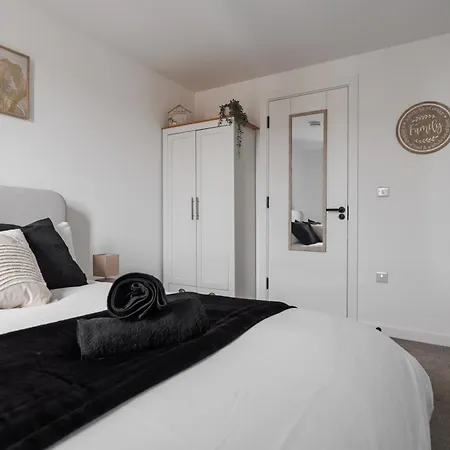 Διαμέρισμα 2 Bedroom - Old Trafford - Balcony - Free Parking *