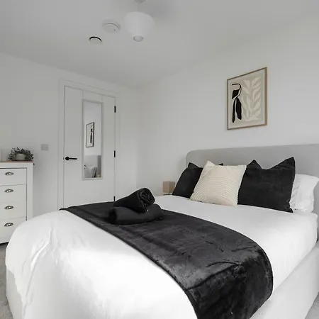 Appartement 2 Bedroom - Old Trafford - Balcony - Free Parking *