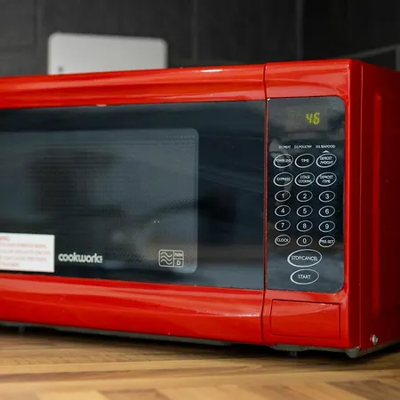 Free Parking, Large House For Contractors & Families, Sleeps 6, 15mins To Centre Apartamento