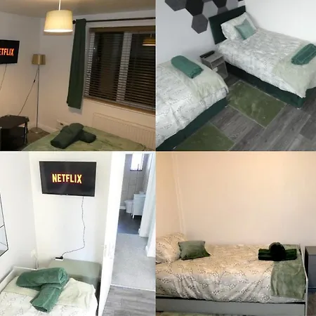 Spacious 4 Bed Maisonette Close To Salford Quays And With Smart Tvs And Netflix Perfect For Families And Contractors 曼彻斯特