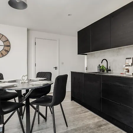 2 Bedroom - Old Trafford - Balcony - Free Parking Μάντσεστερ