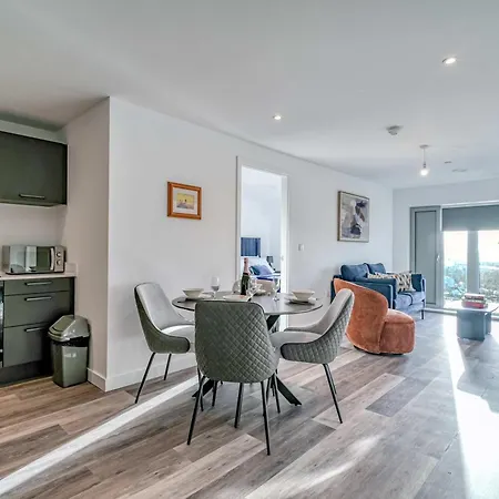 The Trafford Centre - View - Close To Airport - Sleeps 6 Apartamento