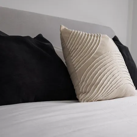 2 Bedroom - Old Trafford - Balcony - Free Parking Διαμέρισμα *