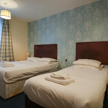 Otel Luther King House 2*