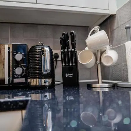 Family-friendly Two-bedroom Near Stadium *