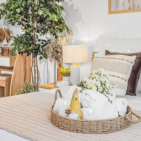 The Cozy Chapter - Spacious Near Centre & Old Trafford Manchester