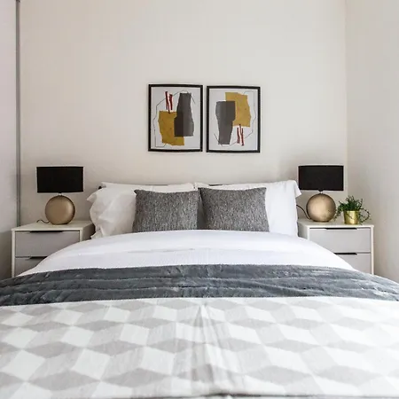 The Interchange - 2-bed - Brand New - 公寓 *