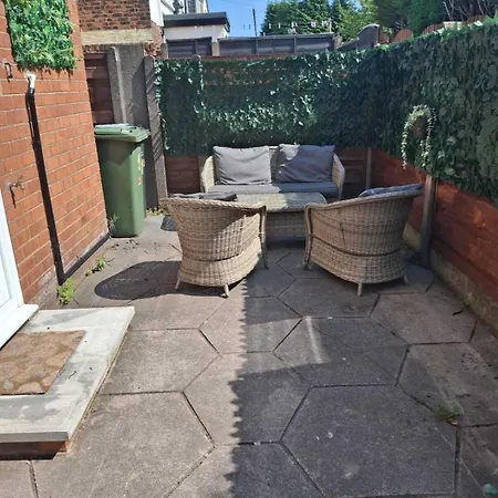 Cosy 2-bed House In Holiday home *